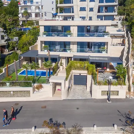 Апартаменты Front Fran *